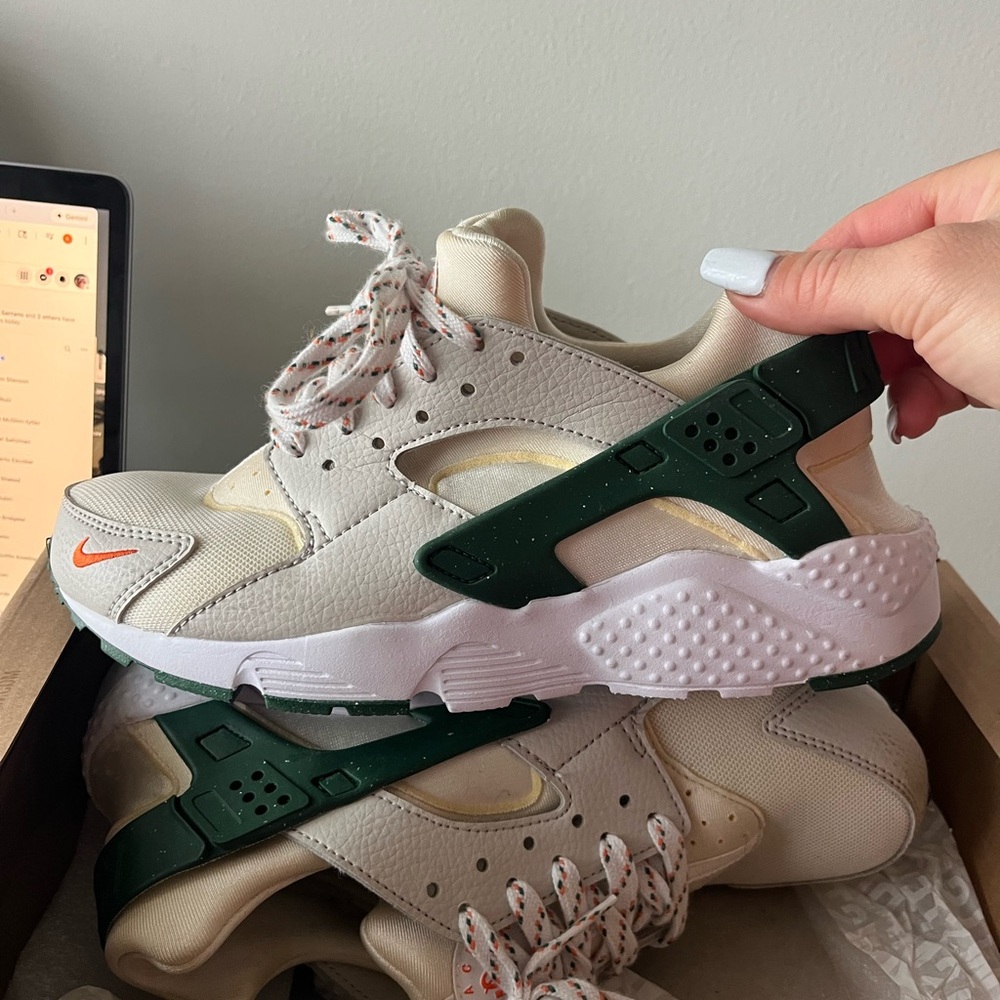 Nike Women's Beige and Dark Green Sneakers